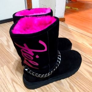 UGG "Patricia Field" limited edition boots  size 9